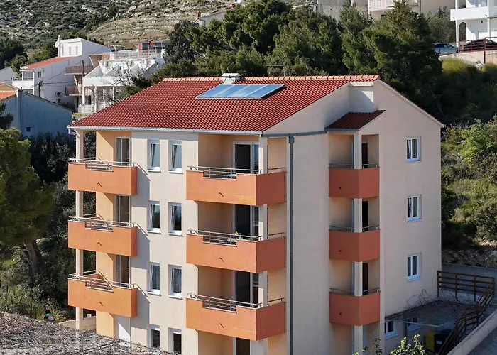 In * Duće