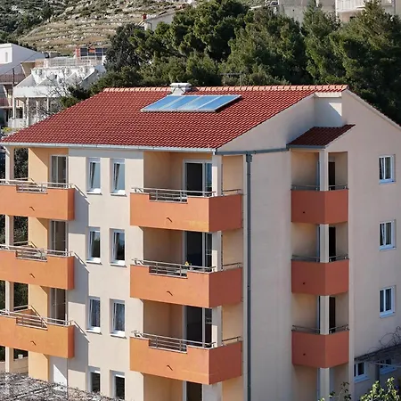 Stunning Apartment In Duce With Wifi * Duće